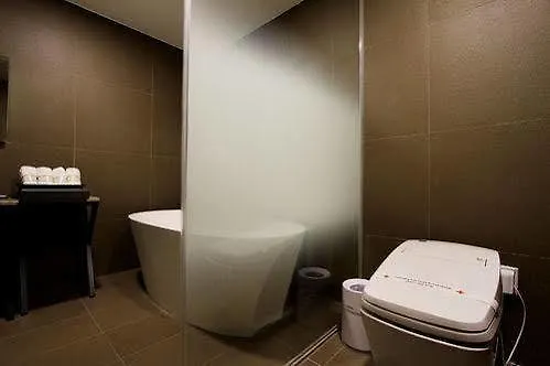 Donggyeong Hotel Сеул