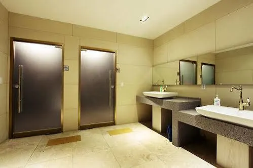 Donggyeong Hotel Сеул
