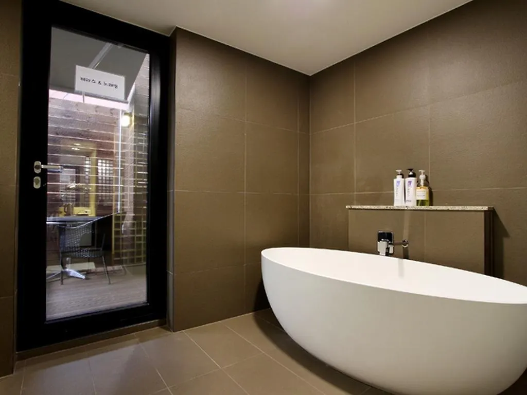 Donggyeong Hotel Seoul