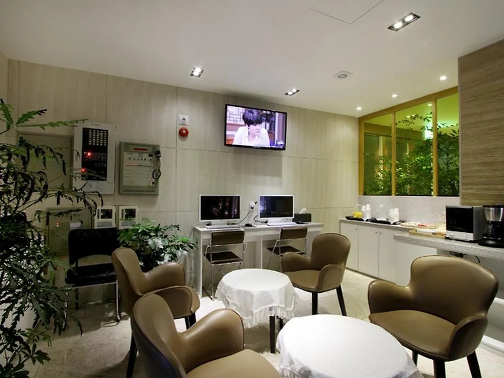 Donggyeong Hotel Seoul