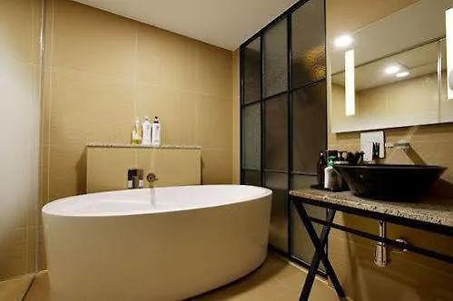 Donggyeong Hotel Seoul 2*,
